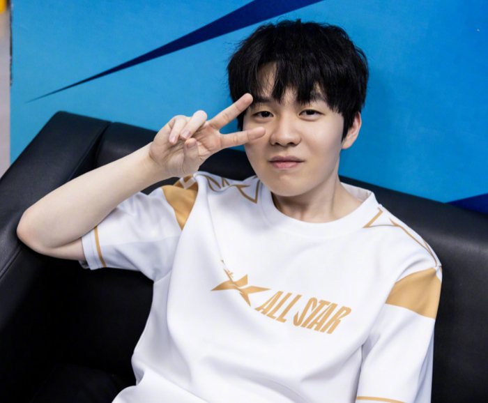 第一梯队资 第一梯队资